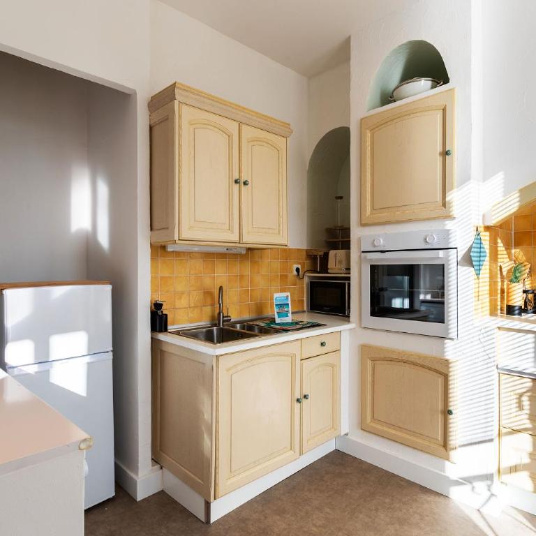 LE PROVENCE AP4389 By Riviera Holiday Homes - Appartement avec Balcon - 8