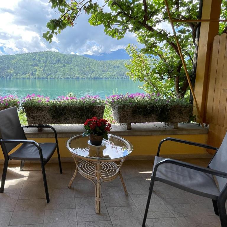 Pension Sedlak - Doppelzimmer mit Seeblick - 1