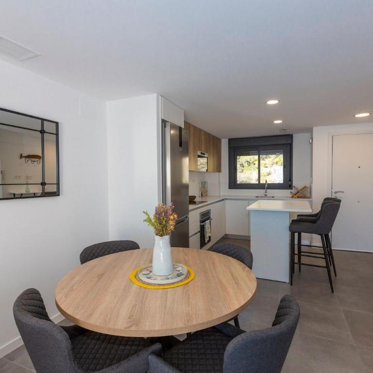 Sky Marina Luxury - Two-Bedroom Apartment - 33