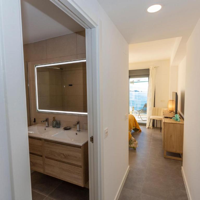 Sky Marina Luxury - Two-Bedroom Apartment - 31