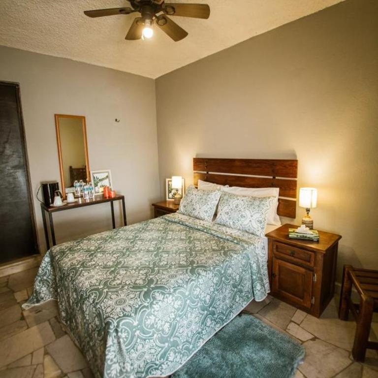 Hotel Camino de Allende - Habitación Doble con baño privado - 1