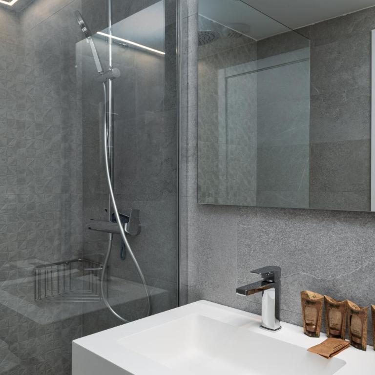 Apartamentos Torre del Reloj - Apartamento de 3 dormitorios - 11