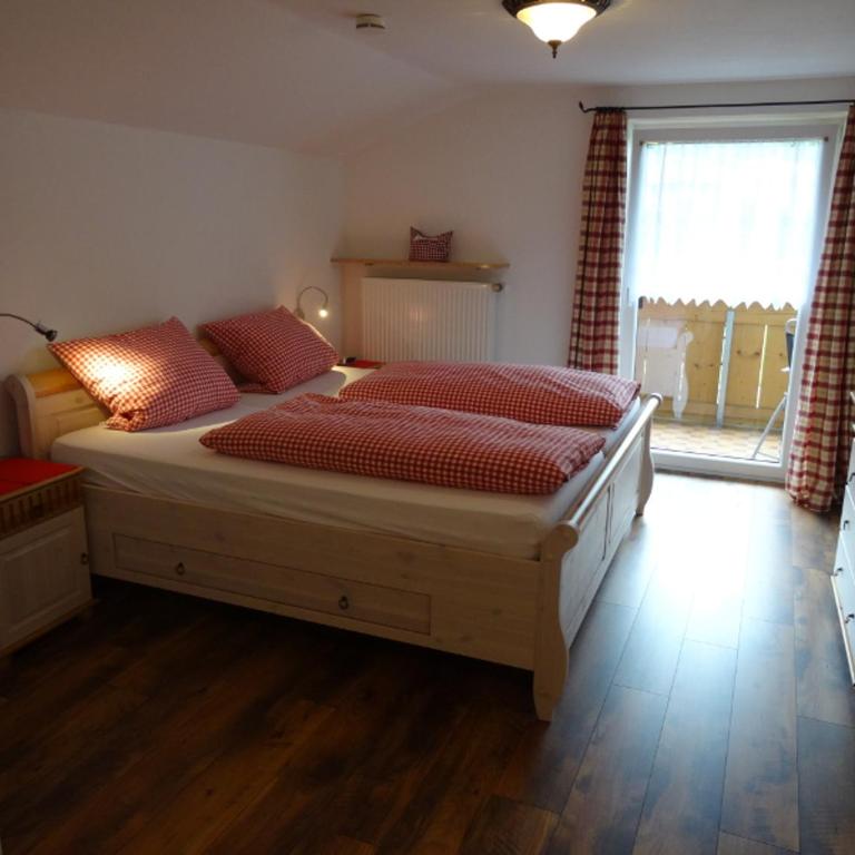 Gästehaus Erika - Chiemgau Karte - Apartment - 4