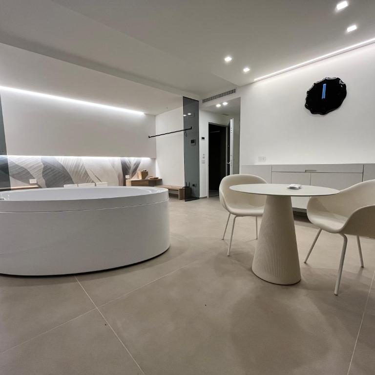 Seacity Suite & Stay - Monolocale con Vasca Idromassaggio - 6