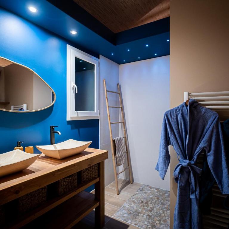Villa Eden Bleu - Piscine et jacuzzi privé - Logement classé 4 étoiles - Maison de Vacances - 53
