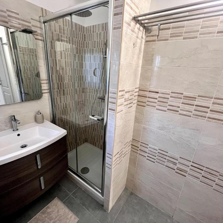 White Mary House for two people - One-Bedroom Apartment - 8