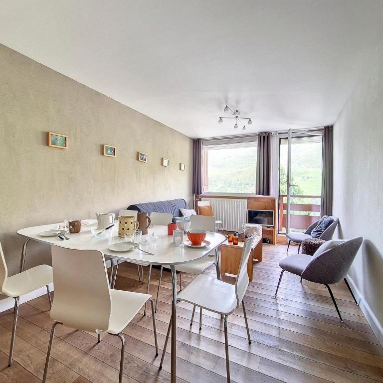 Appartement rénové 3 pièces pour 8 pers au centre, balcon - Appartamento con 2 Camere da Letto - 8