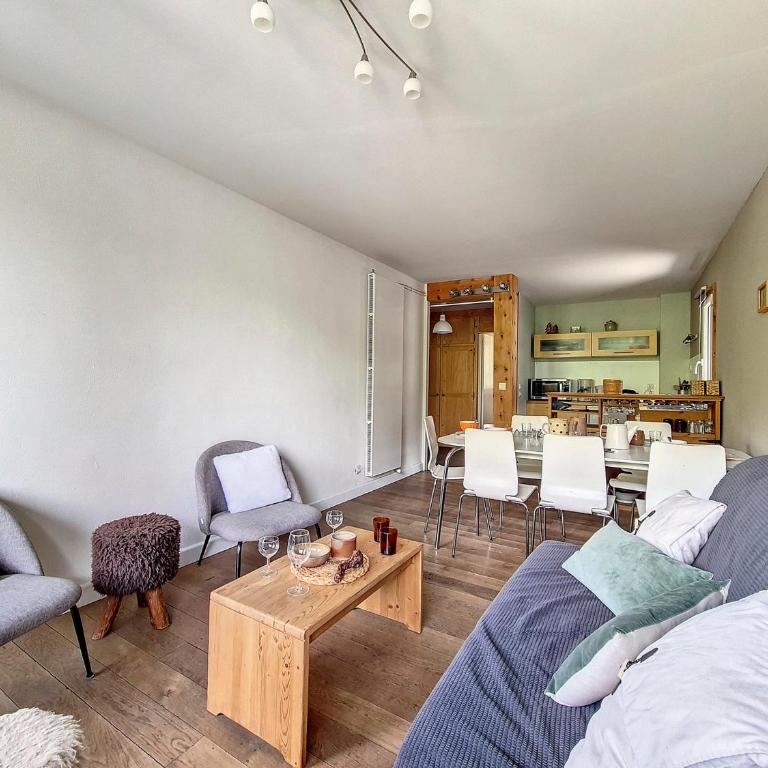 Appartement rénové 3 pièces pour 8 pers au centre, balcon - Appartamento con 2 Camere da Letto - 10