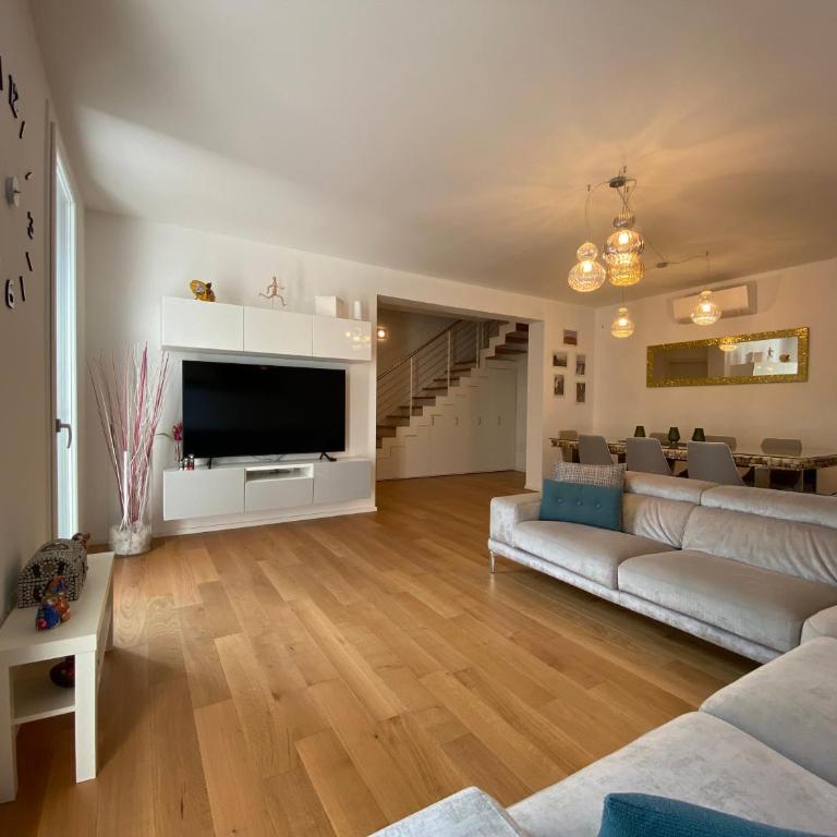 Beatrice Luxury Home - Appartamento con 3 Camere da Letto - 2