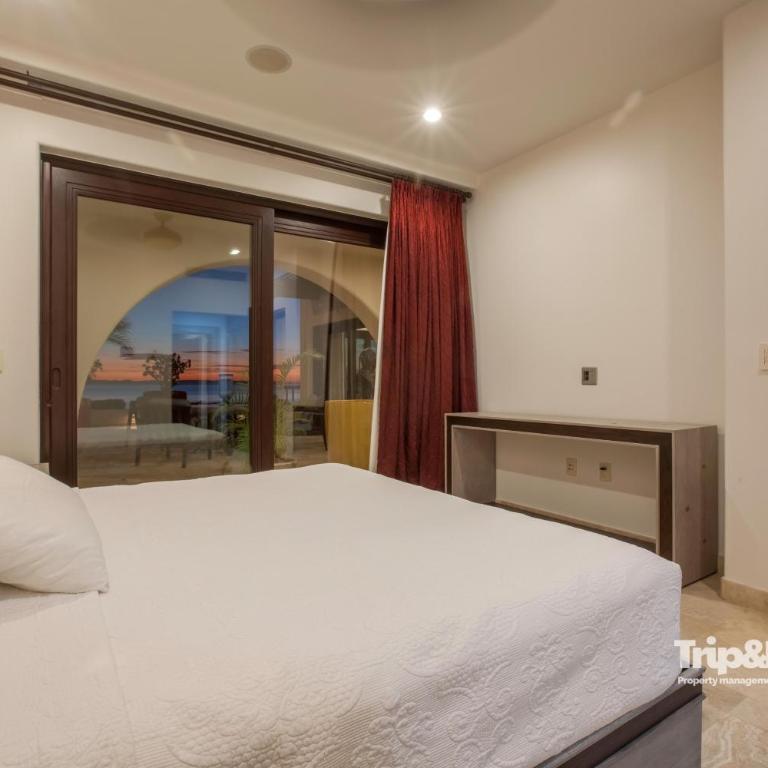 Casa Marvela at Playa de La Paz - 4br Beach front Villa, Access to Beach Club - Villa frente a la playa - 34