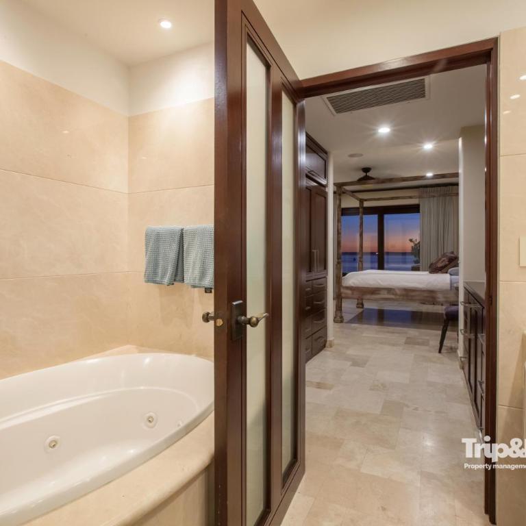 Casa Marvela at Playa de La Paz - 4br Beach front Villa, Access to Beach Club - Villa frente a la playa - 49