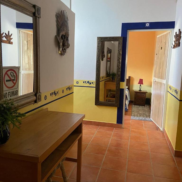 Casa Zuniga B&B - King Room with Two King Beds - 3
