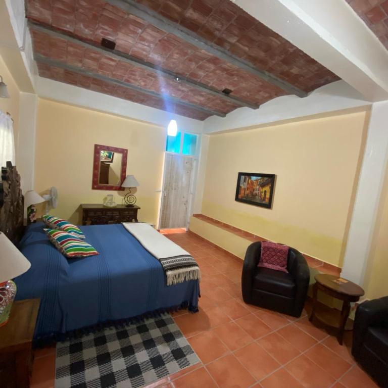 Casa Zuniga B&B - Standard King Room - 1