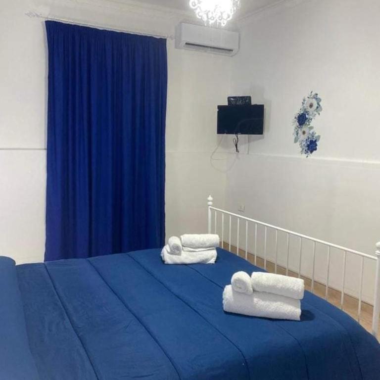 Casa vacanze paola - Camera Doppia con Letti Singoli e Bagno in Comune - 9