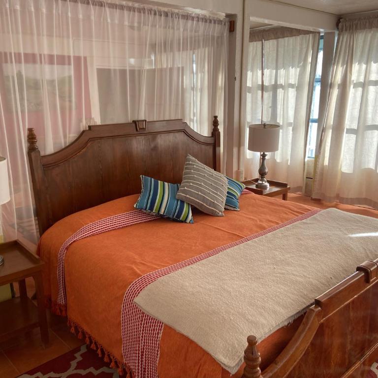 Casa Zuniga B&B - King Room - 3