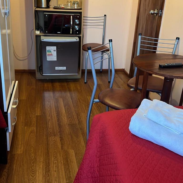 HOSTAL VICTORIA - Habitación Triple - 4