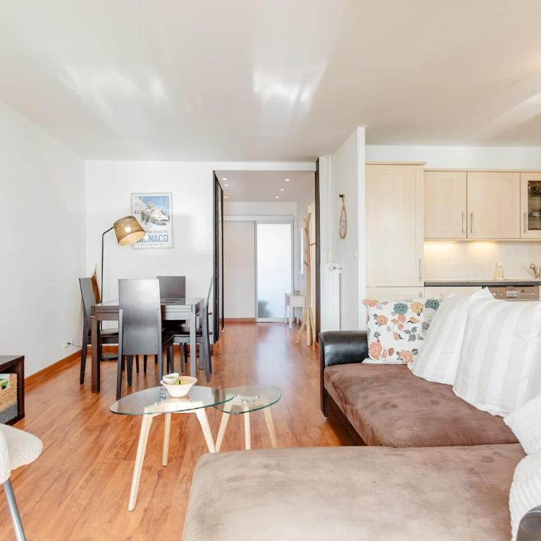Bright 2 Bed Apt in Cannes, 10 min to Palais - Appartement 2 Chambres - 2
