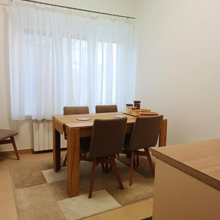 Apartman City Peace Sarajevo, 72 m2, free parking - Apartment - 25