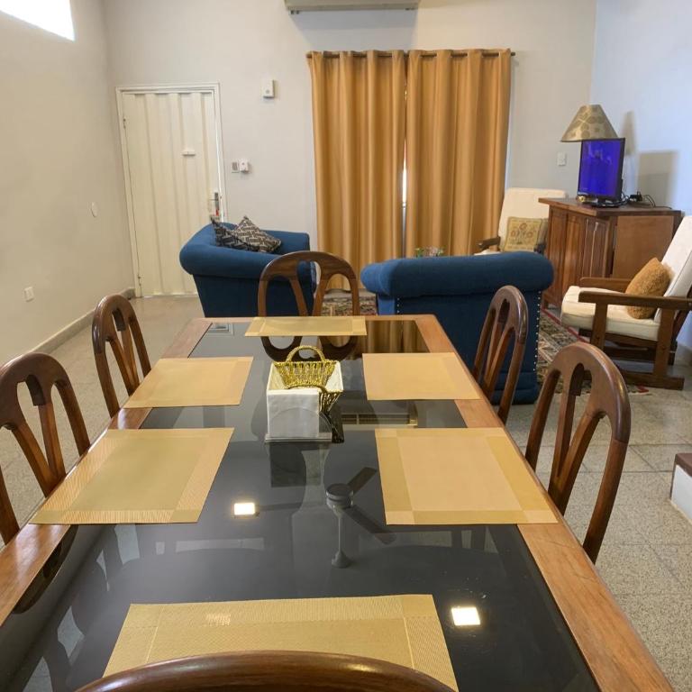Departamento Completo, 3 habitaciones. Excelente ubicación - Apartamento de 3 dormitorios - 4