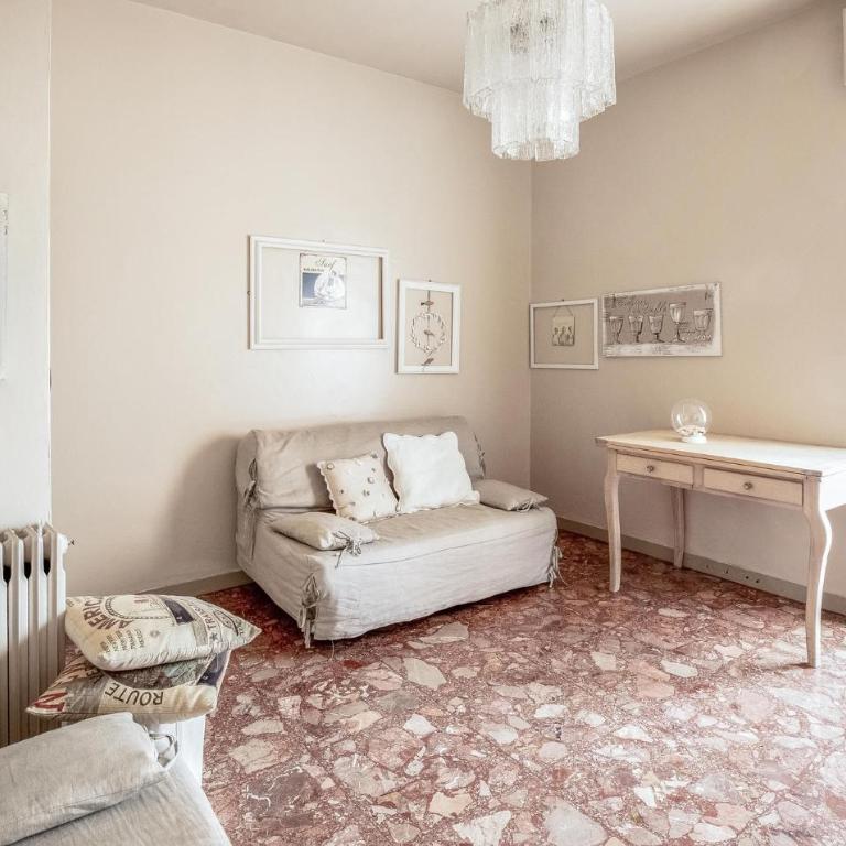 Amazing Apartment In Loano With Wifi - Two-Bedroom Apartment - 5