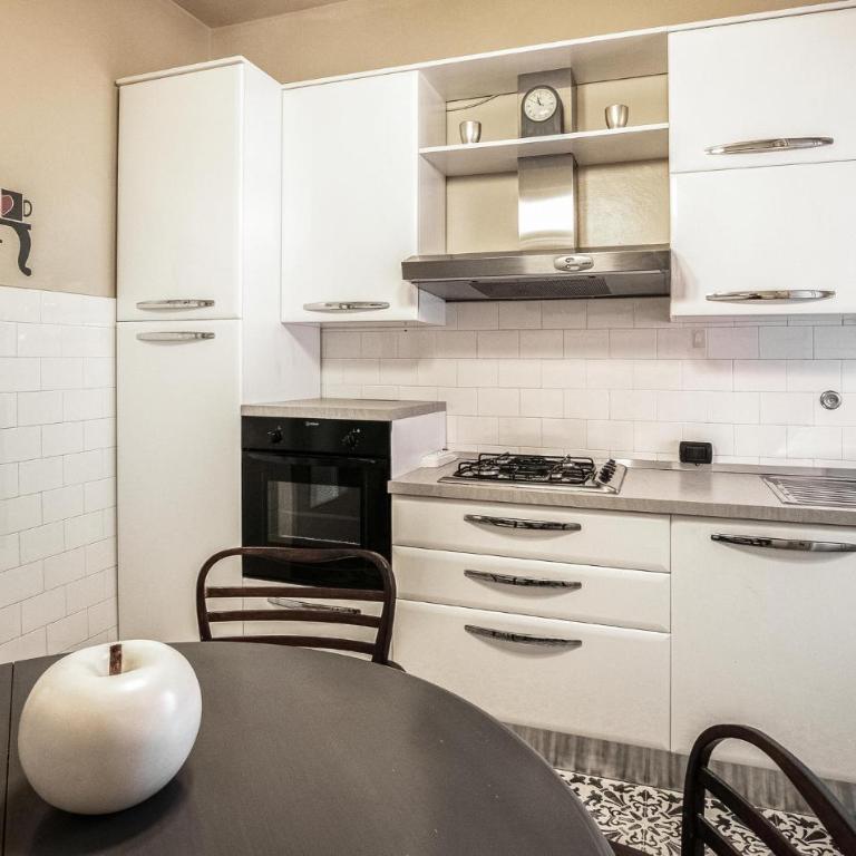 Amazing Apartment In Loano With Wifi - Two-Bedroom Apartment - 7