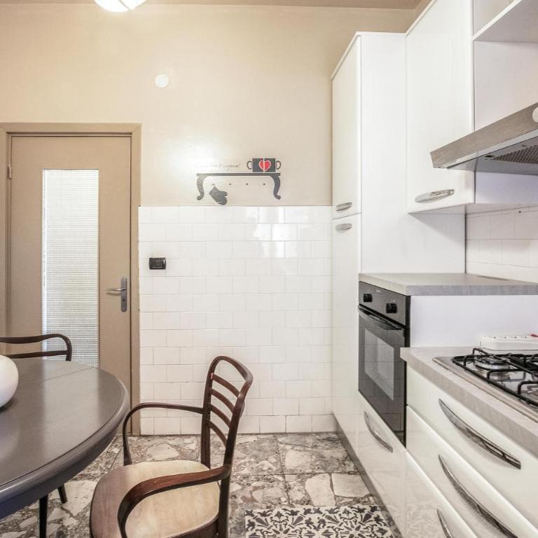 Amazing Apartment In Loano With Wifi - Two-Bedroom Apartment - 8