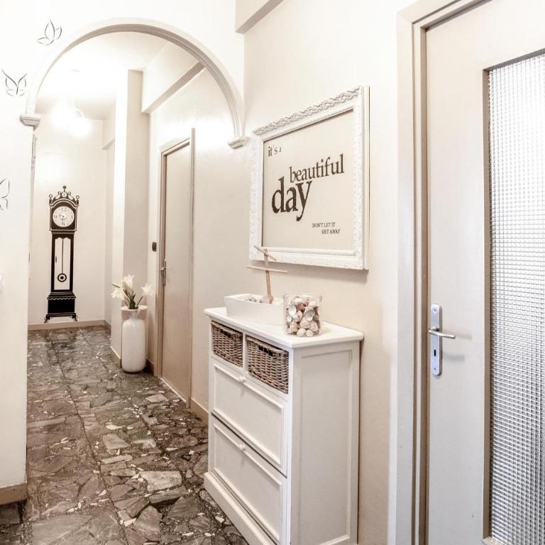 Amazing Apartment In Loano With Wifi - Two-Bedroom Apartment - 10
