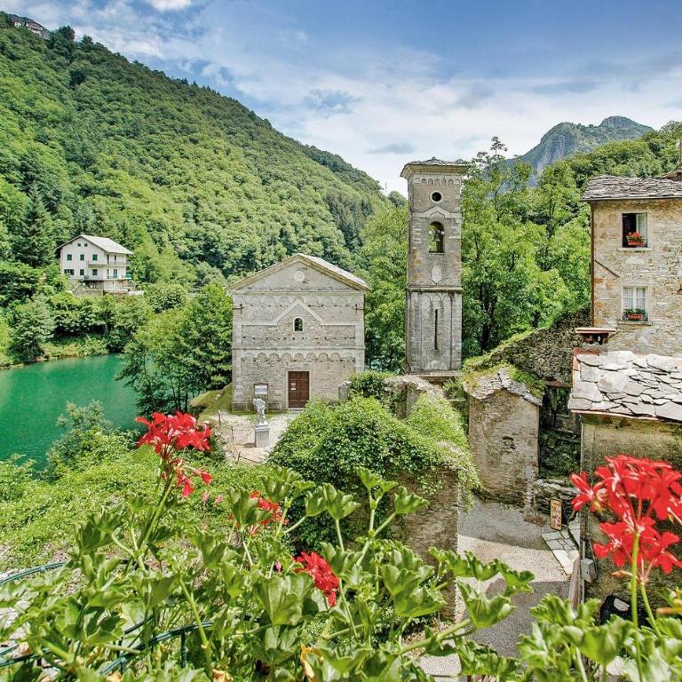 Amazing Apartment In Loano With Wifi - Two-Bedroom Apartment - 16