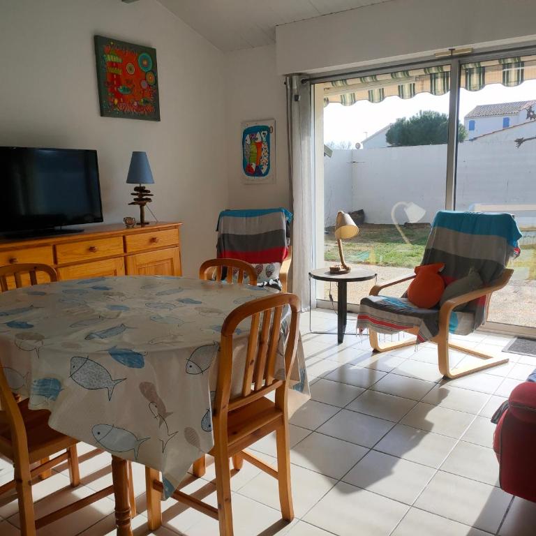 Maison Arrière-Plage 2 Ch. Animaux Admis, Parking - FR-1-323-436 - Vacation Home - 5