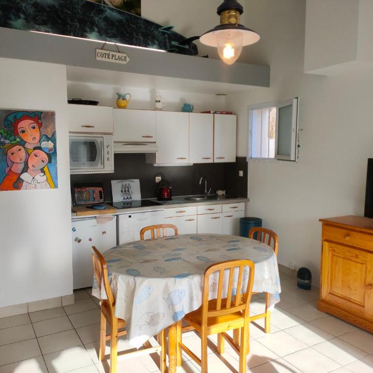Maison Arrière-Plage 2 Ch. Animaux Admis, Parking - FR-1-323-436 - Vacation Home - 8