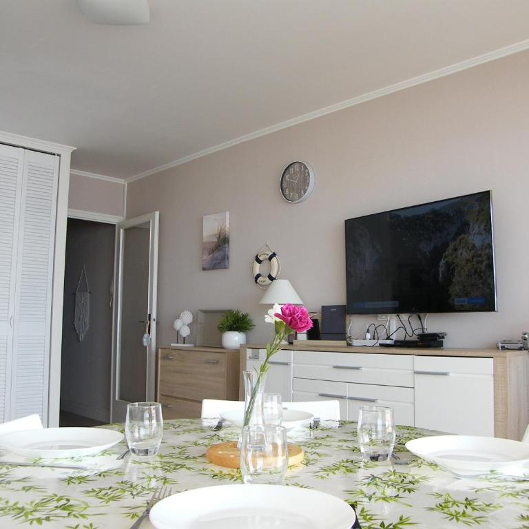 Studio confortable face mer avec parking privé - FR-1-323-450 - Studio - 3