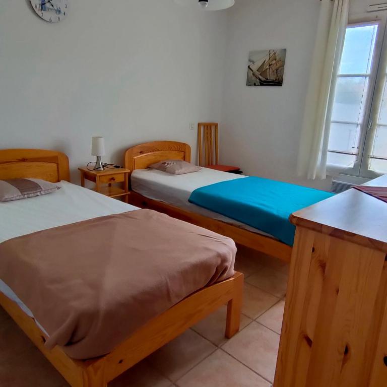 Maison 2 Chambres avec Piscine Privée à Saint Jean de Monts - FR-1-323-439 - Maison de Vacances - 9