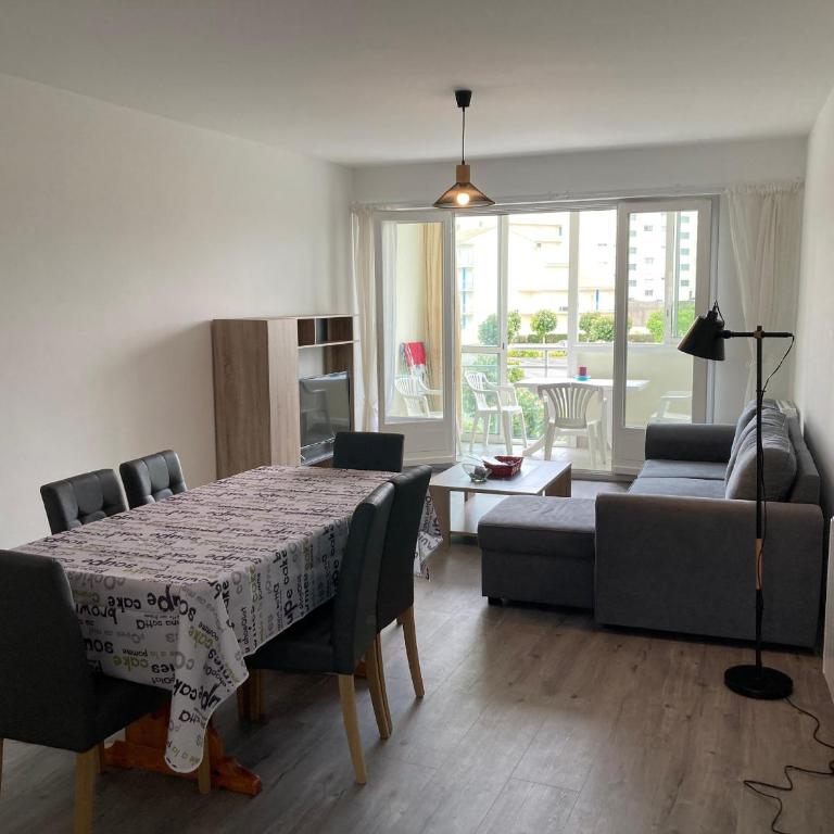 Spacieux appartement 4 pers à 200m de la plage avec parking privé - FR-1-323-443 - Apartment - 8