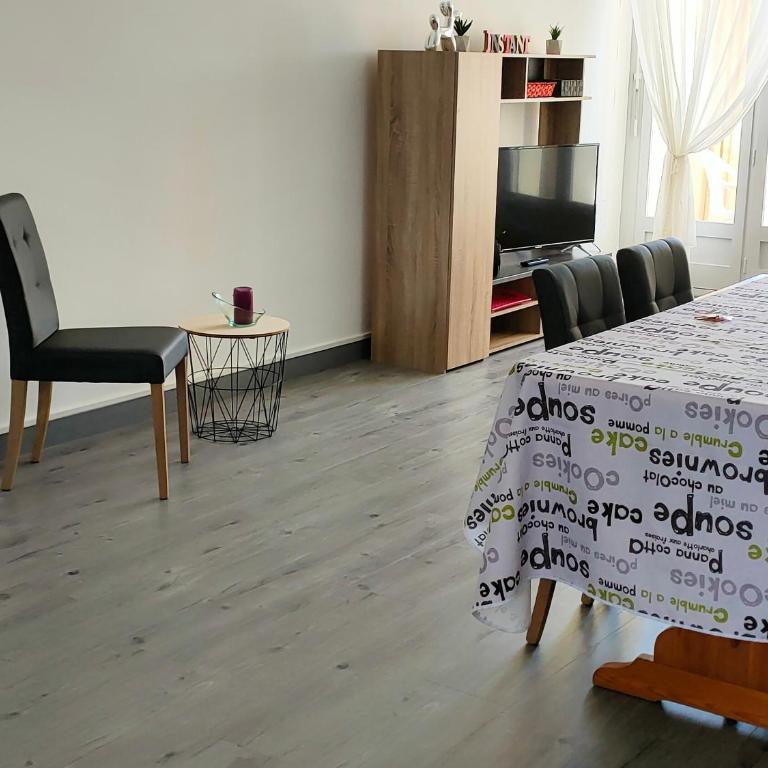 Spacieux appartement 4 pers à 200m de la plage avec parking privé - FR-1-323-443 - Apartment - 11