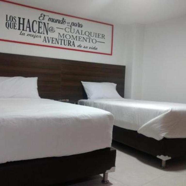 Hotel Agatalh Pinares Alto Pereira - Habitación con cama extragrande. - 4