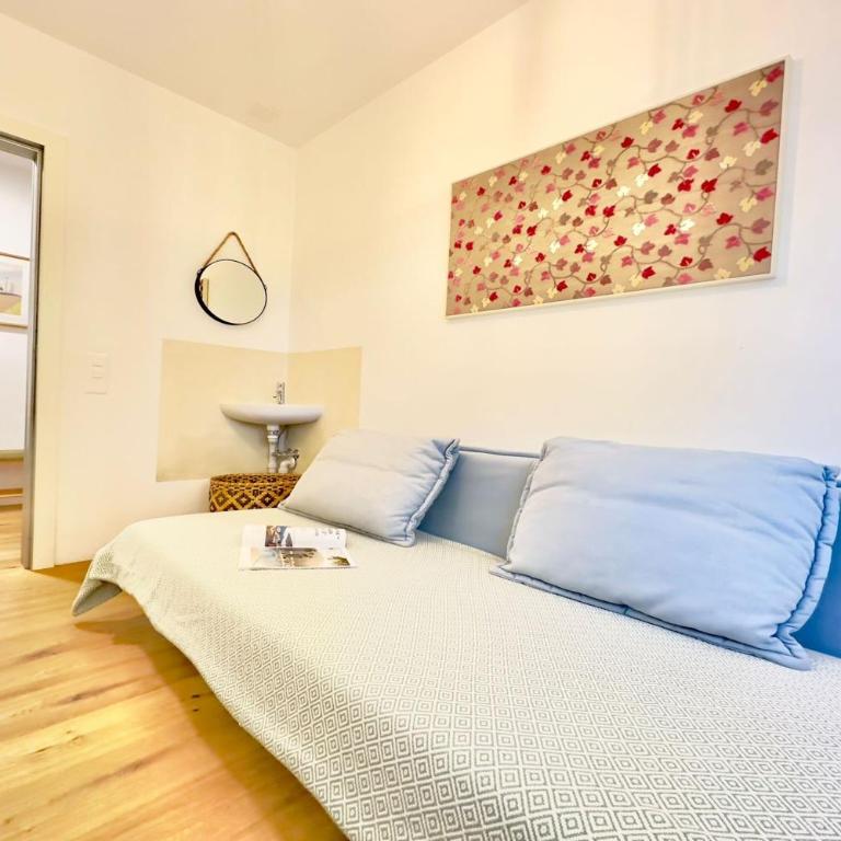 Charm Apartment with Balcony and Parking - Happy Rentals - Appartamento con Terrazza - 12
