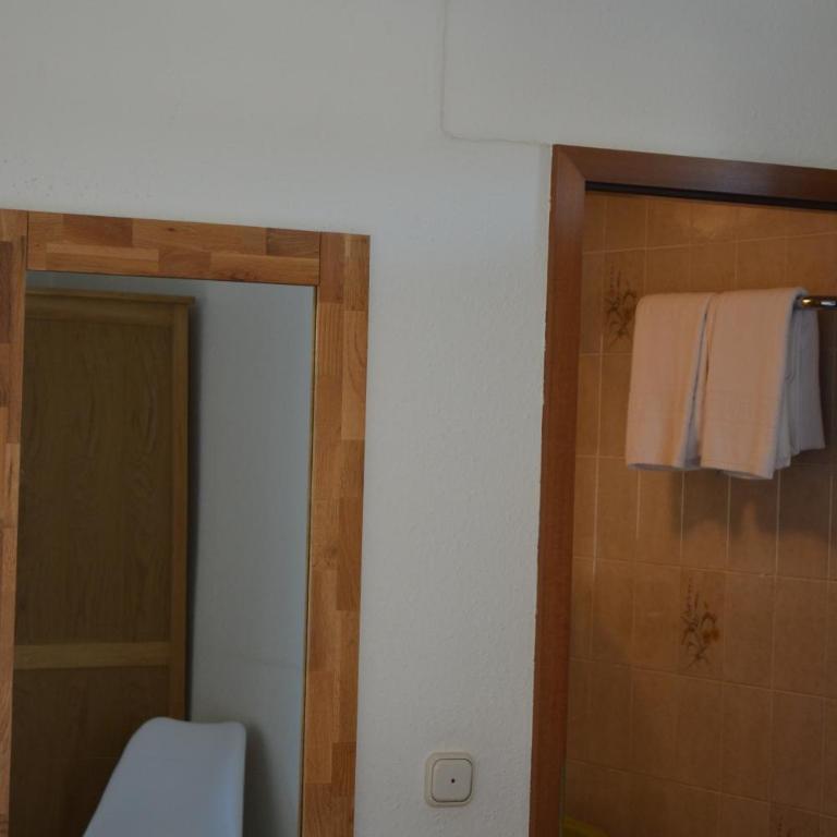 Hotel Garni Schlossblick - Doppel- oder Zweibettzimmer - 2