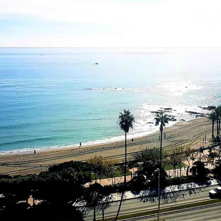 Frontal Sea View Apartment Benalbeach - Apartamento - 6