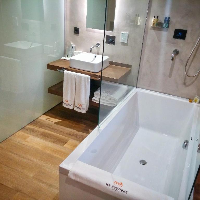 MB Boutique Hotel - Adults Recommended - Habitación Doble Superior con bañera - 8