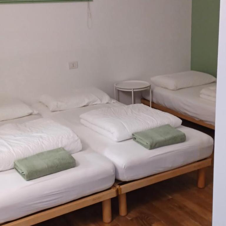 Como 3 B&B - Family Room - 26