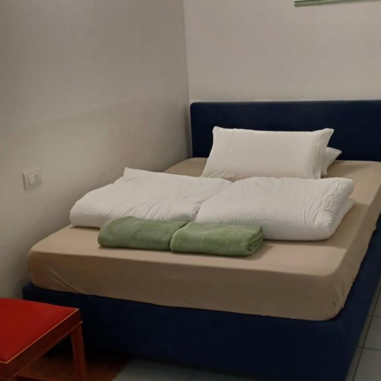 Como 3 B&B - Family Room - 6