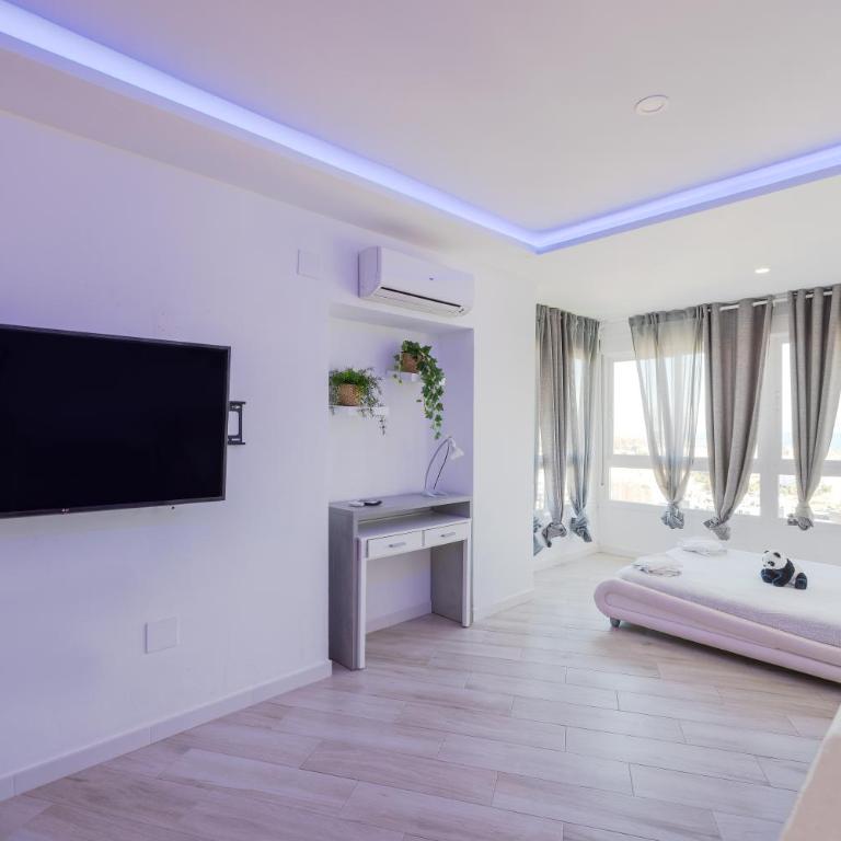 Sun Apartments - Studio - 11