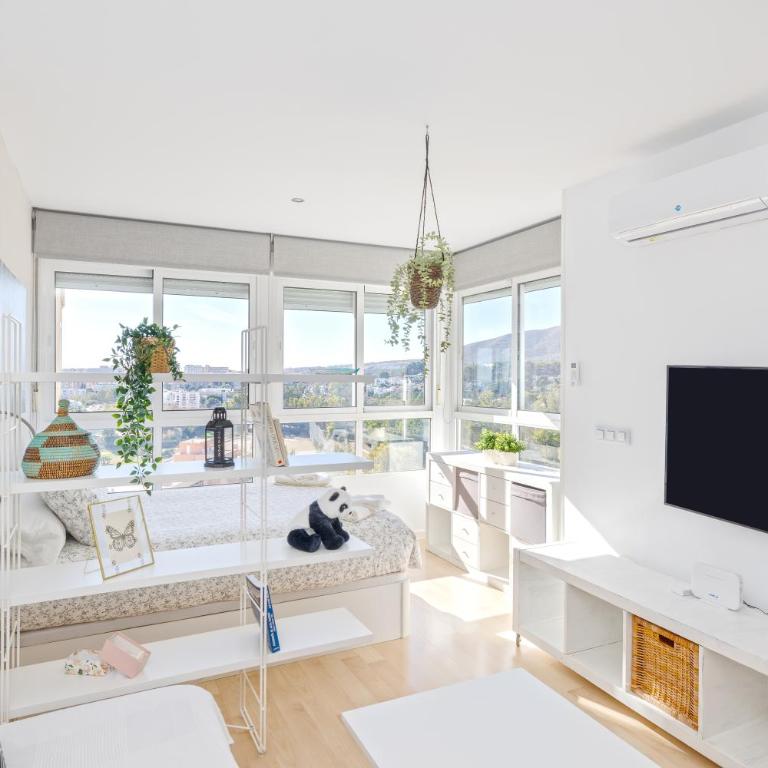 Sun Apartments - King Studio with Sofa Bed - 4