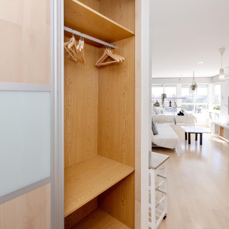 Sun Apartments - King Studio with Sofa Bed - 23