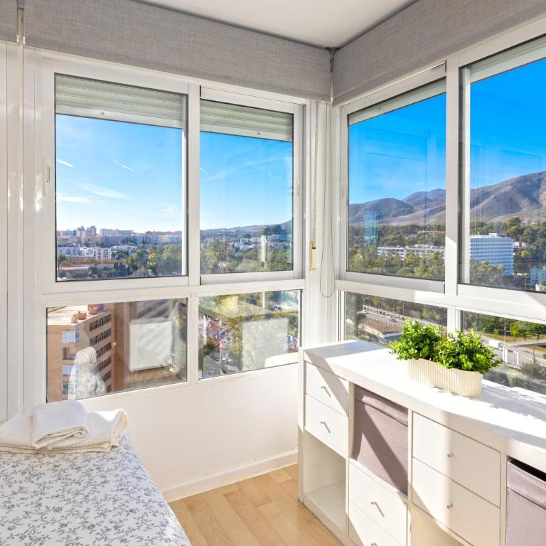 Sun Apartments - King Studio with Sofa Bed - 32