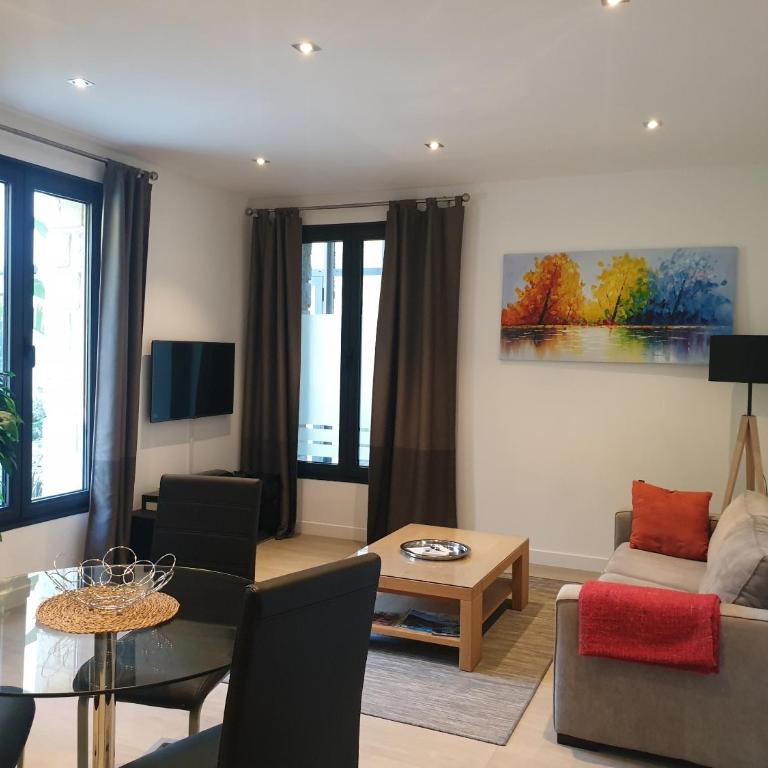 HPC Suites - Cassis Centre - Parking Securisé et Piscine Chauffée - Appartement Suite - 8
