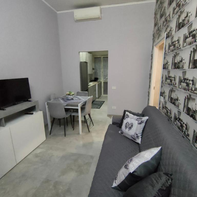 Mary House Napoli Centro - One-Bedroom Apartment - 3