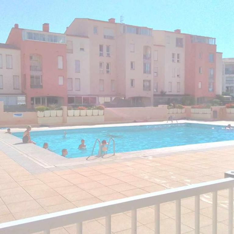 Grand T3 piscine, garage centre port - Apartamento de 2 dormitorios - 24
