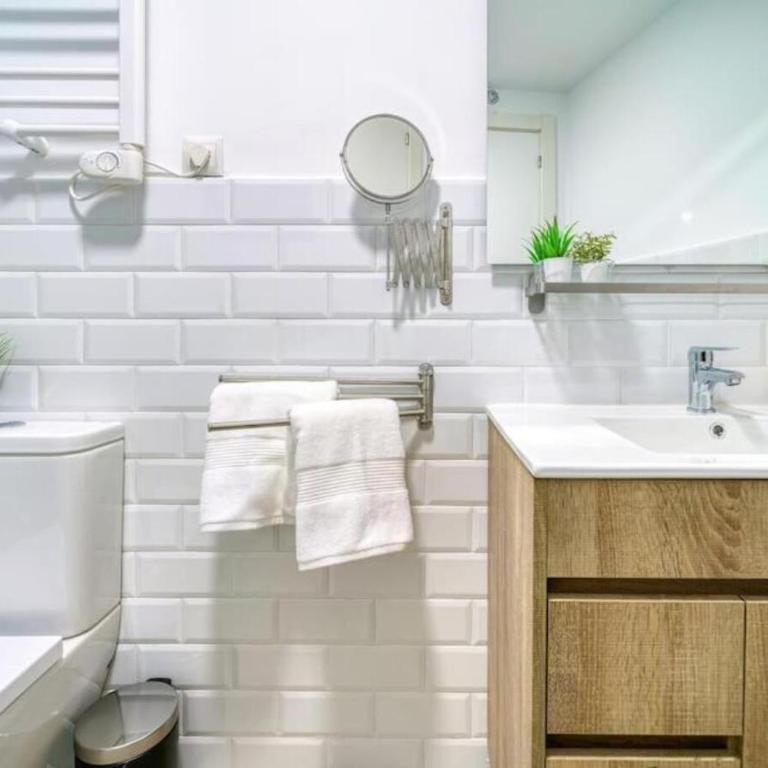 (J1) Ubicado en Madrid Centro - 5 personas. - Apartamento de 1 dormitorio - 8