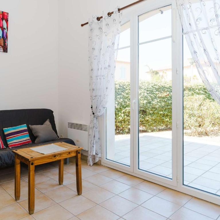 Villa 4 pièces avec piscine privée, jardin, garage, 7 couchages, Narbonne-Plage, proche commerces - FR-1-409-21 - Villa - 6